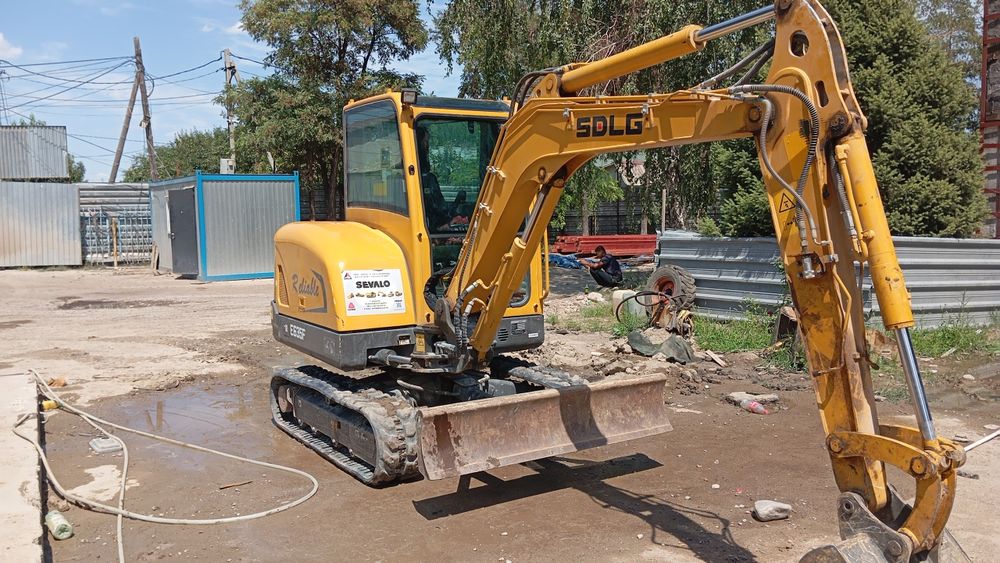 Аренда услуги экскаватора гусеничный. Гидромолот