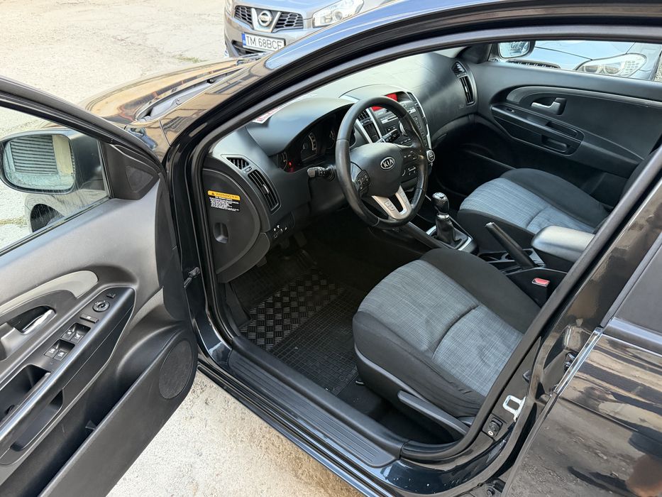 KIA Ceed 2010 — imagine 10