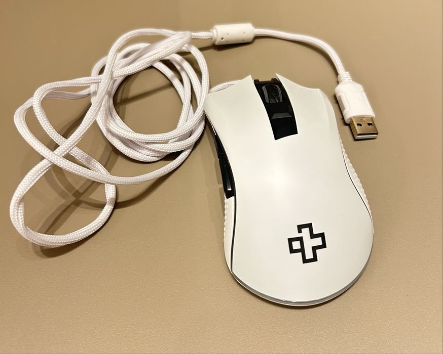 Mouse gaming QK FORGE cu fir, RGB
