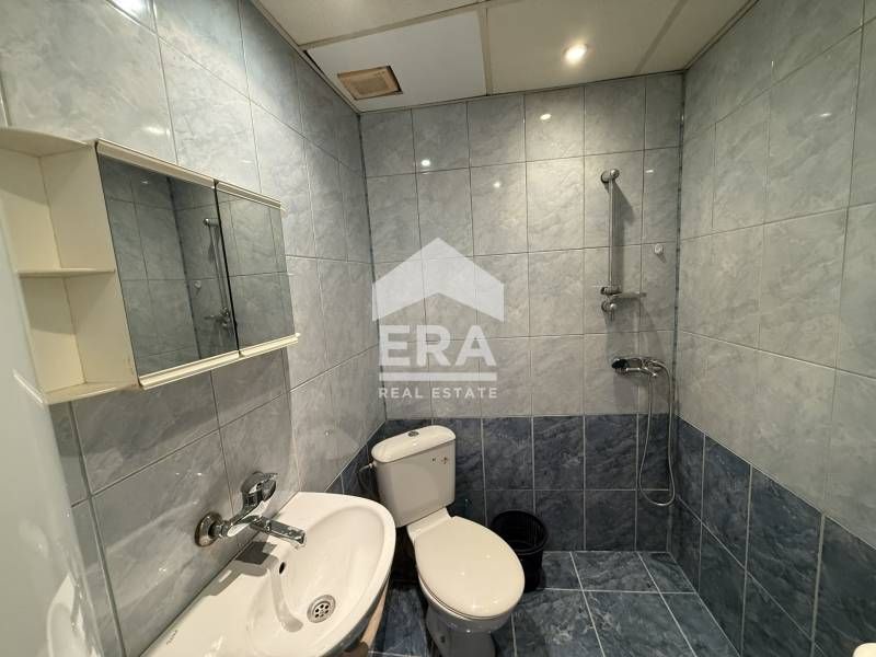 Ремонтирана и обзаведена, едноетажна къща под наем, в района на Зеленч