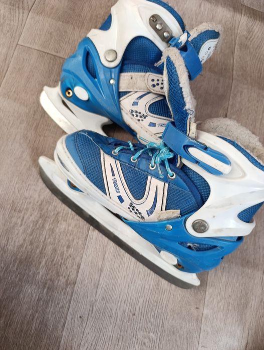 Коньки 38-39-40 размры подойдот