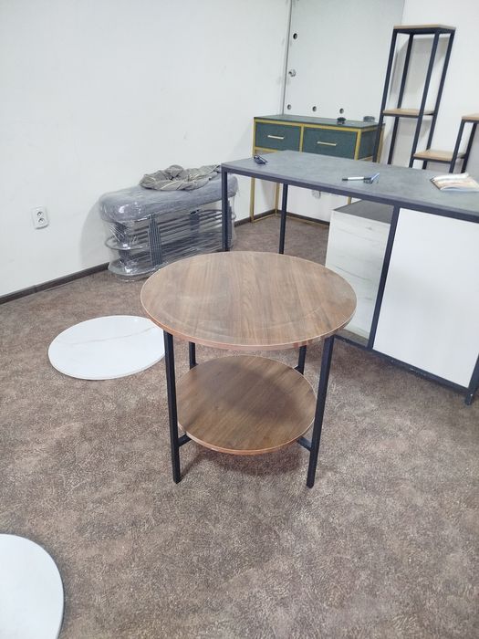 Loft mebel jurnalniy stol