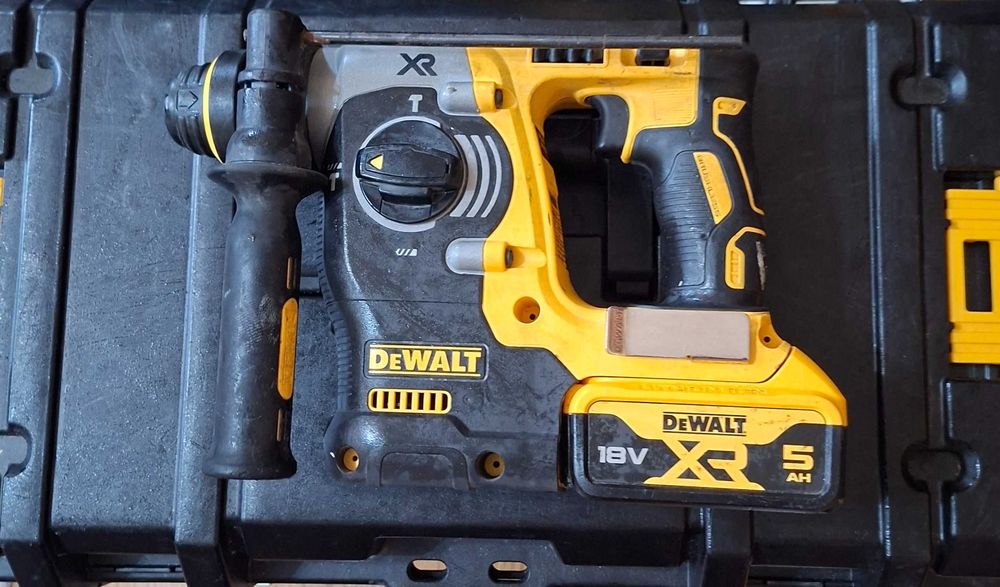 Dewalt DCH 273 перфоратор