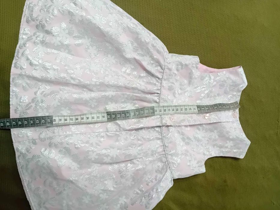 Rochita de ocazie pentru 2-3 ani