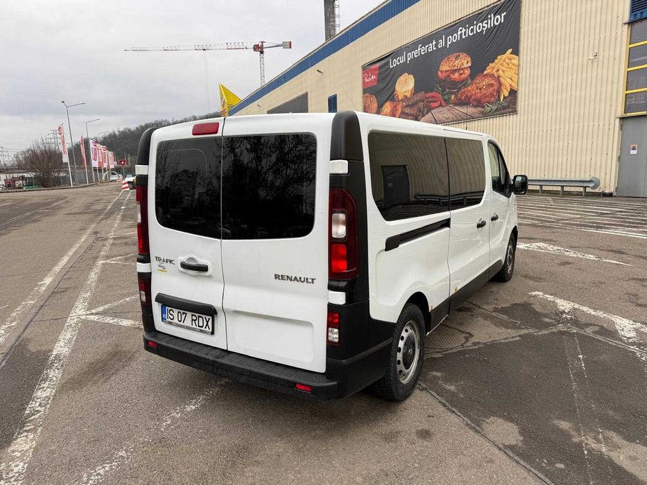Renault Trafic 2021 8+1