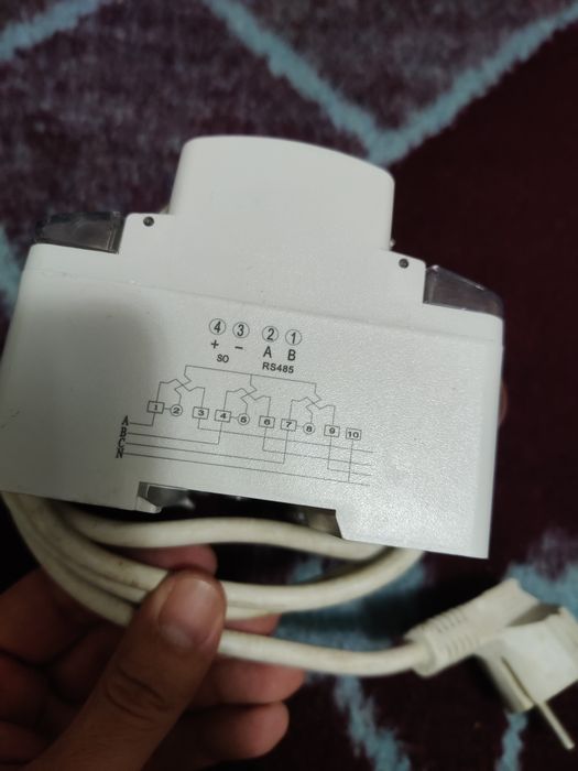 Smart meter cu monitorizare faze curent tensiune întrerupător trifazat