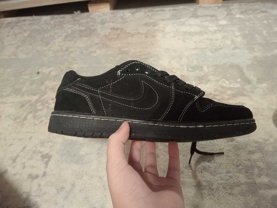 papuci Nike X Jordan one Travis scott