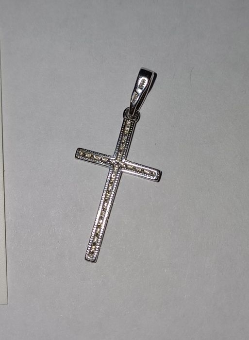 Продам серебряный крестик 925 проба