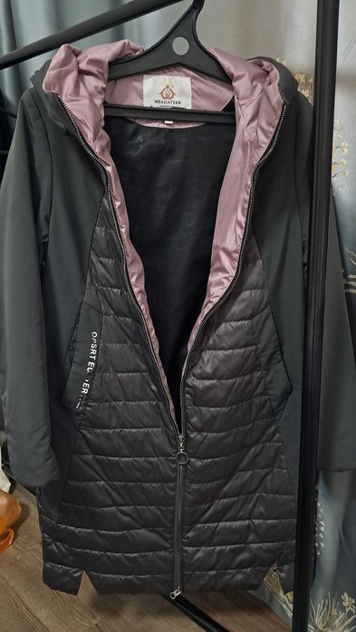 Продам куртку женскую