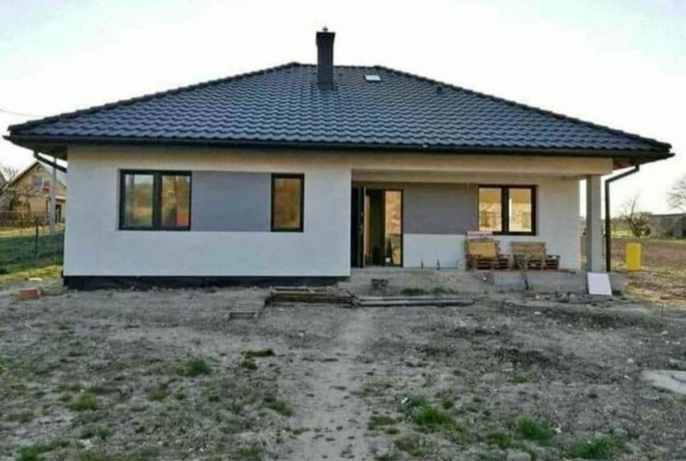 vand case pe structura metalica