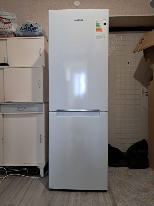 Продам новый холодильник