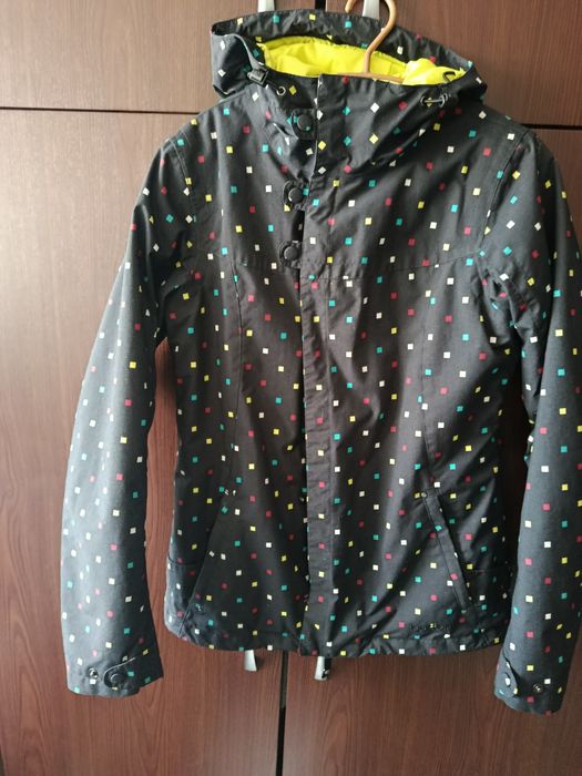 Продавам  зимно яке Burton S