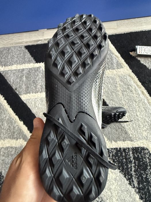 Футболни маратонки Adidas Predator