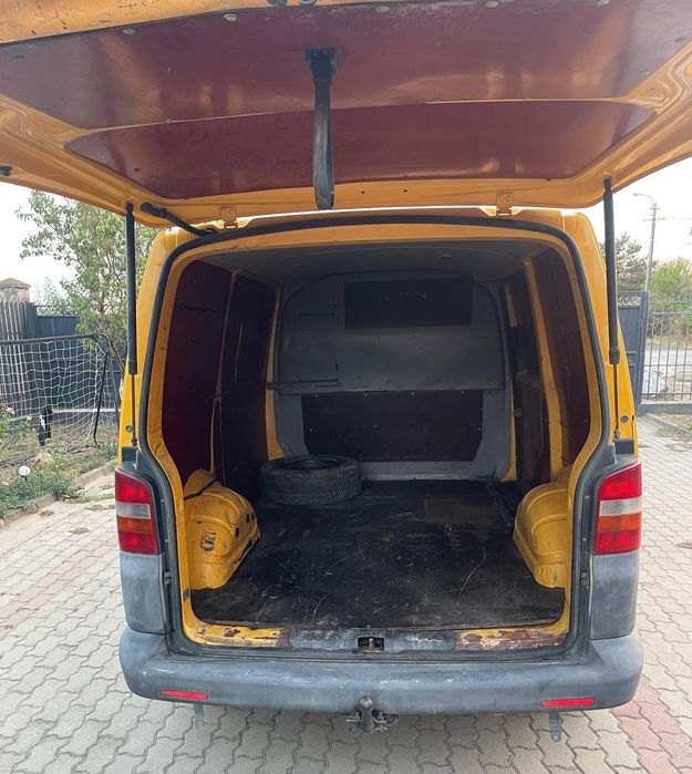 Vand Volkswagen Transporter T5  1.9tdi