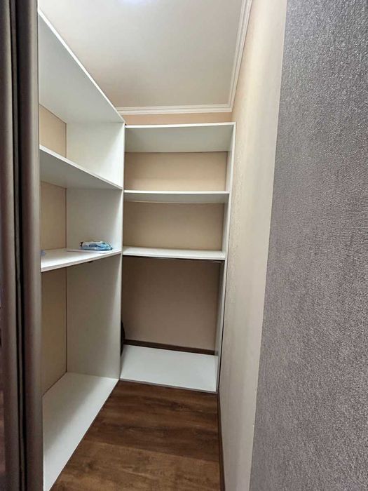 Дава се под наем Едностаен апартамент в София, Център - 55 кв.м за 400 € - Снимка #2