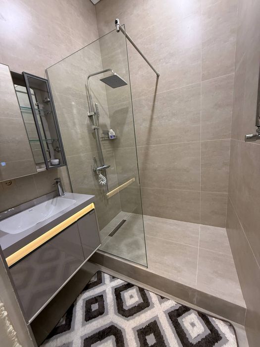 СРОЧНО ! 130000$ 4х комнатная.С ремонтом и техникой