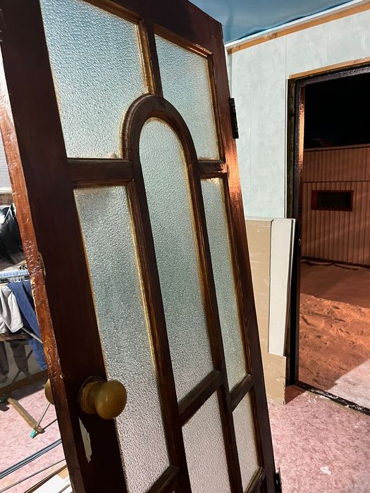 Двери деревянные