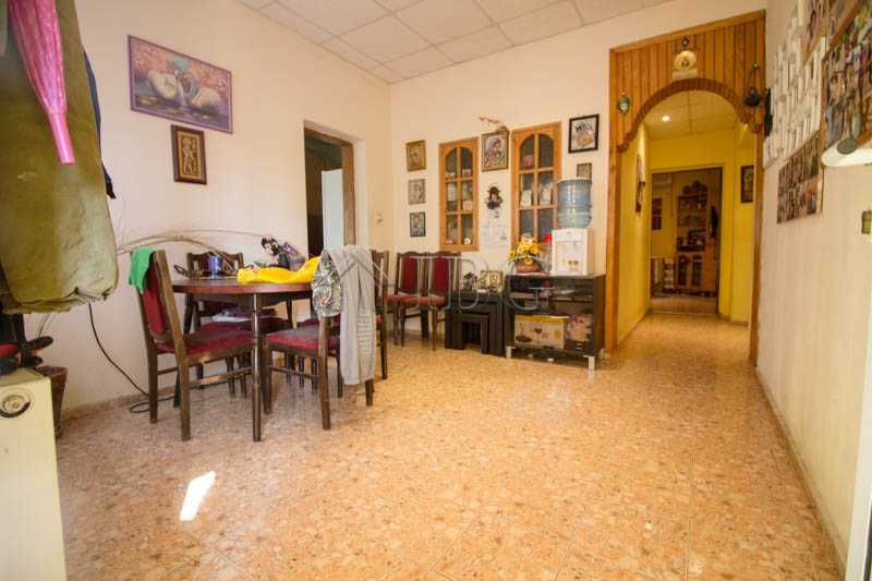 Продава се Къща в с. Бъзън, Област Русе - 240 кв.м за 563 €/кв.м - Снимка #6