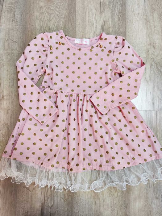 Rochita roz cu buline fetite