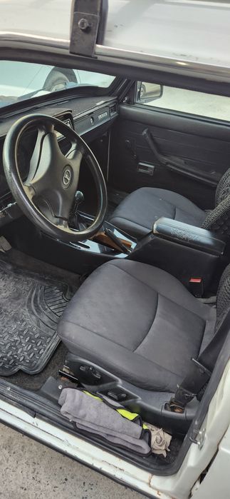 Vaz 2104 zur holada yili 1993