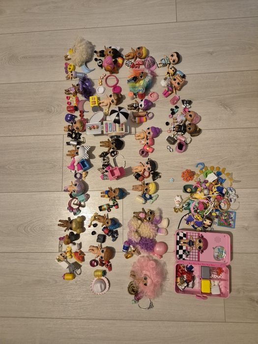 Vând păpuși LOL stare impecabila