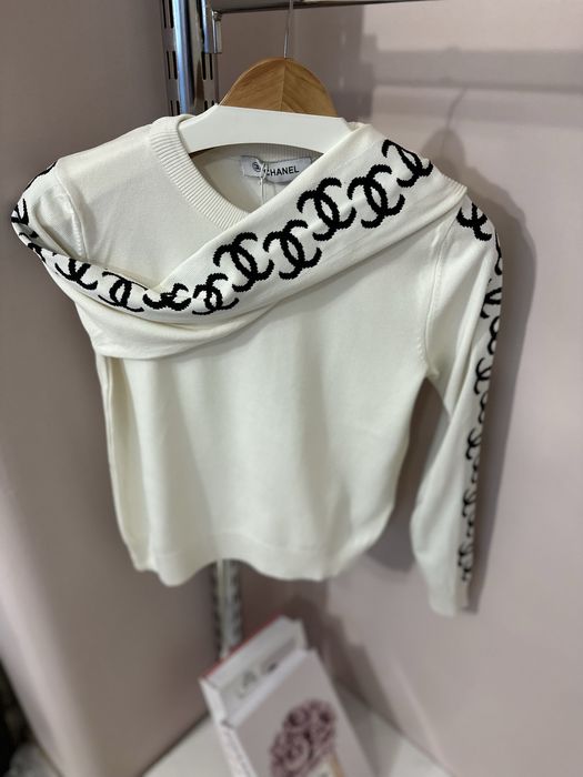 Пуловер Chan el