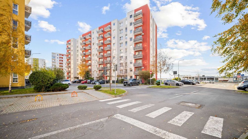 Inchiriere apartament 3 camere LUX 2 băi Etaj 1  Avantgarden 3