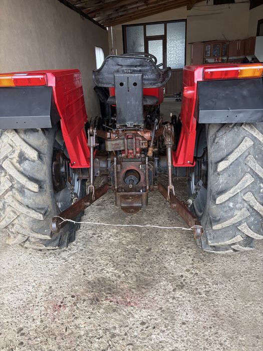 Tractor Universal  550