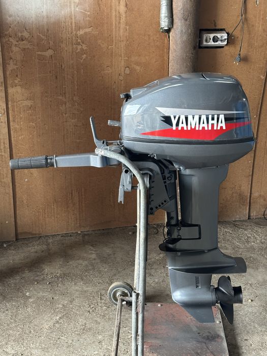Продавам ямаха 15кс къс ботуш