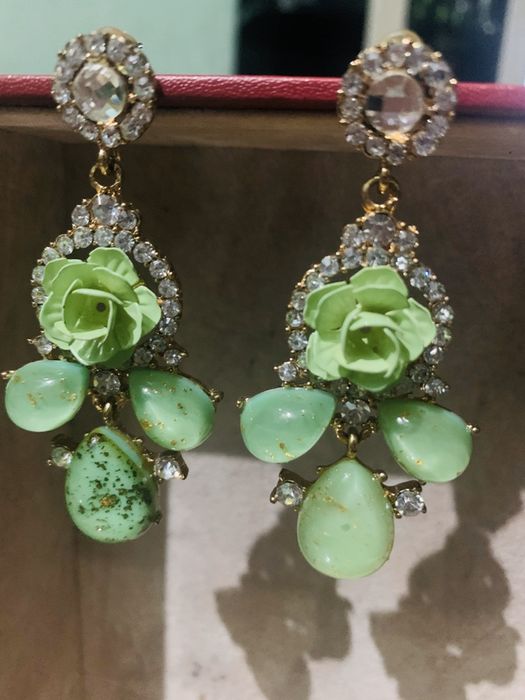 Продам серьги висячие