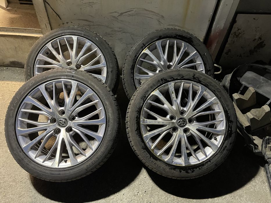 Камри 70 R18 комплект Оригинал