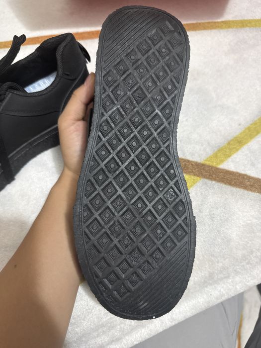 Черные  красовки