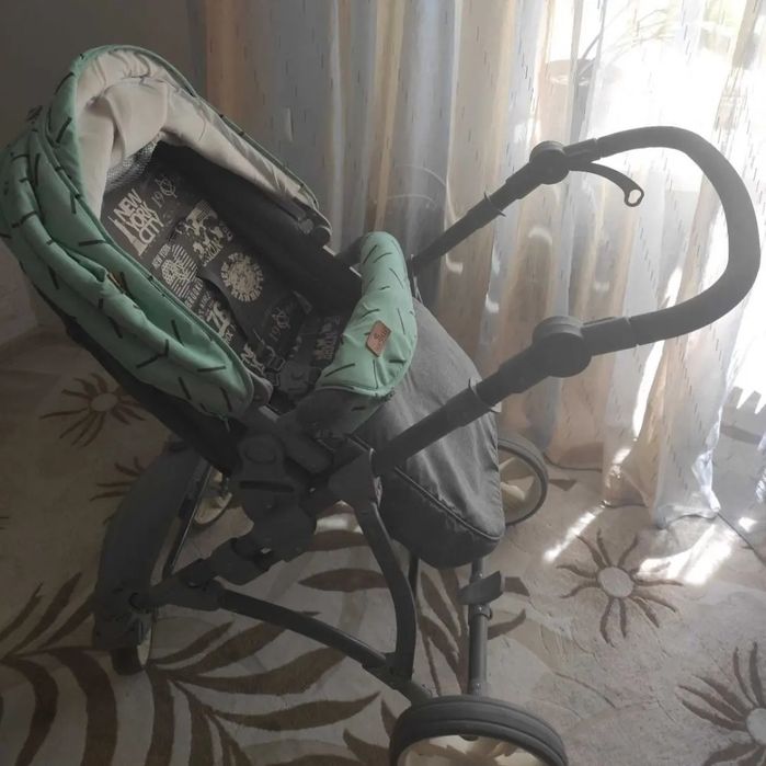 Продам коляску детскую