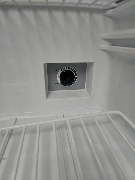 Хладилник-мини бар