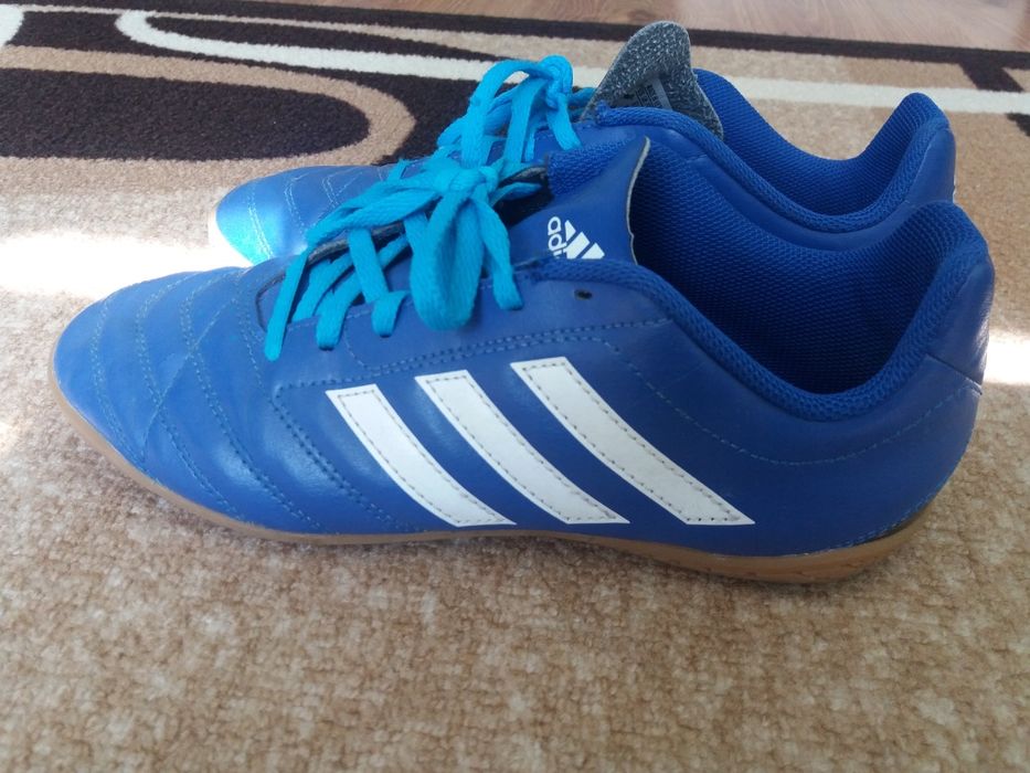 Оригинални маратонки номер 38, 39