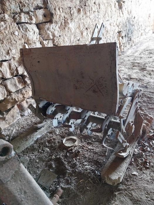 ДТ20 трактор с инвертара