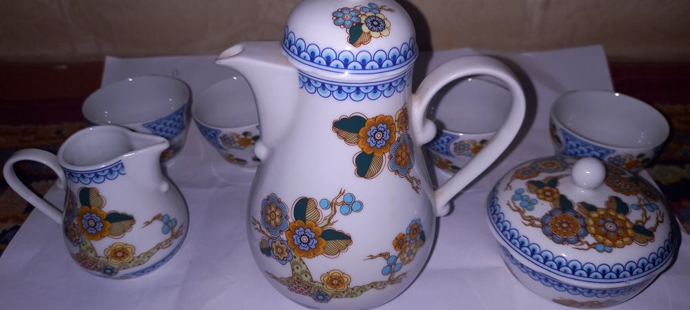 Продаю фарфор GDR KAHLA.