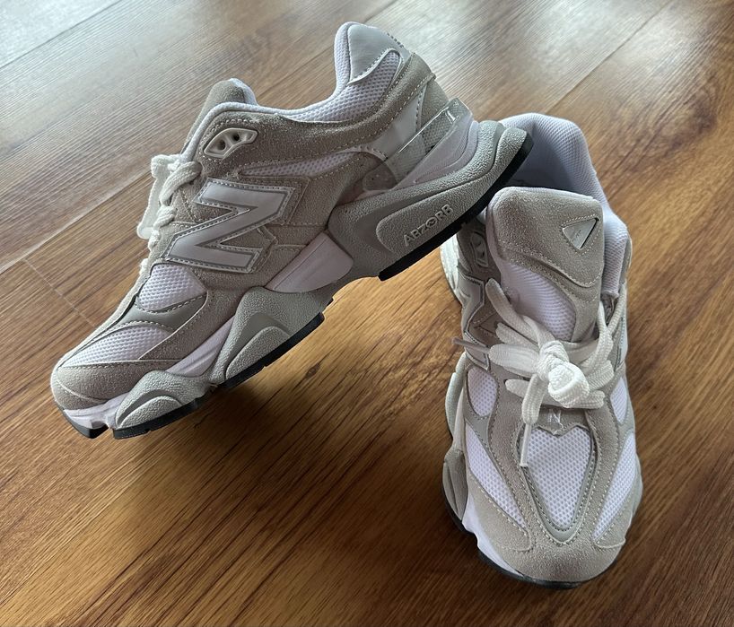 Мъжки маратонки New Balance 9060 бяло със сиво