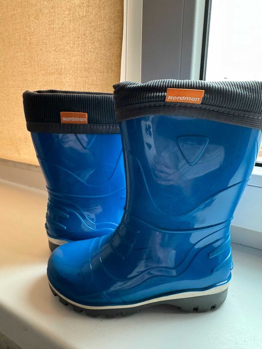 Продаются детские сапоги