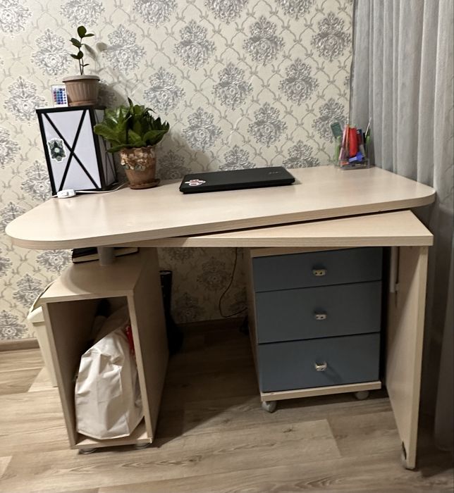 Мебель в детскую комнату