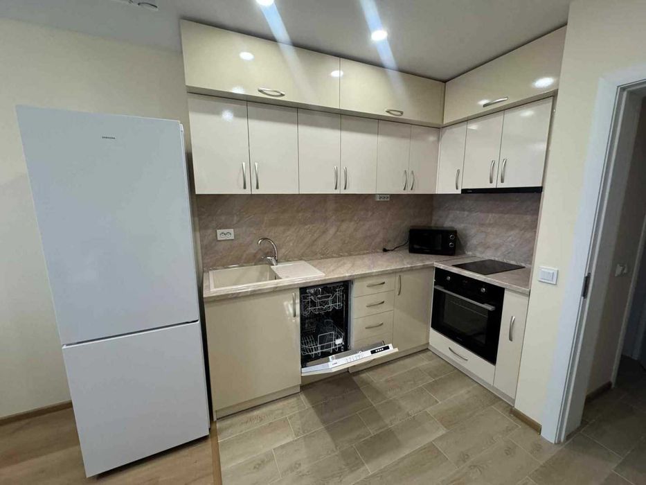 Двустаен имот в кв.Малинова долина