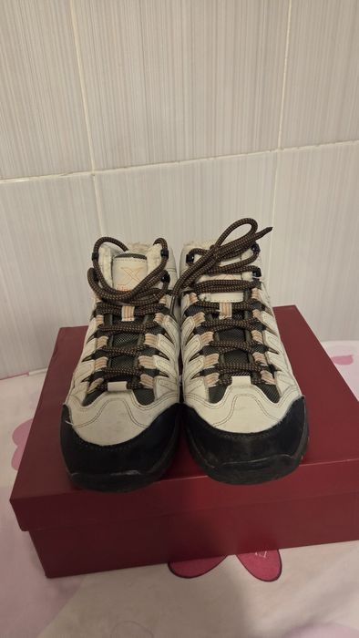 Продам кросовки зимние на мальчика