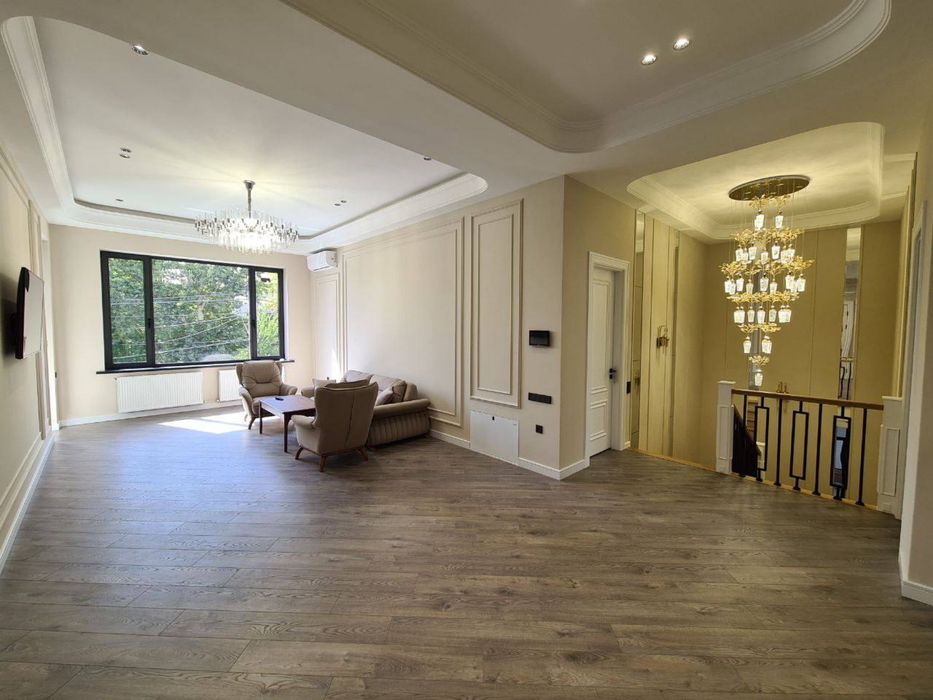 Продаётся дом Центр Луначарского на 5 сотках