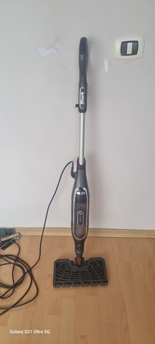 Vând mops electric cu aburi SHARK