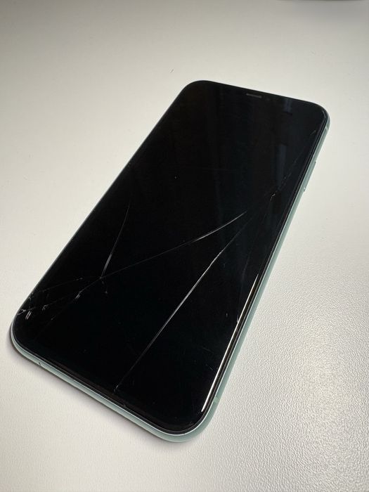 iPhone 11 pentru piese