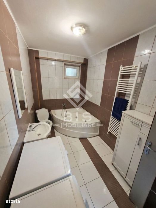 Vând Apartament Luminos, 2 Camere + Dressing, Zona Sanovil
