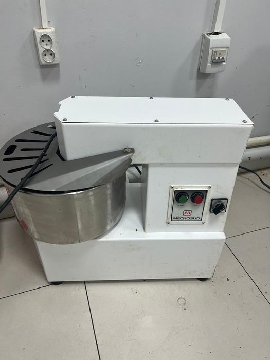 Тестомес буу бар