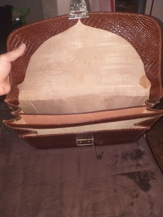 Портфель кожанный