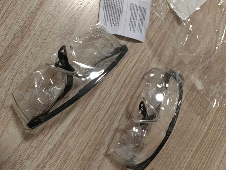 Set 2 perechi ochelari de protecție transparenți