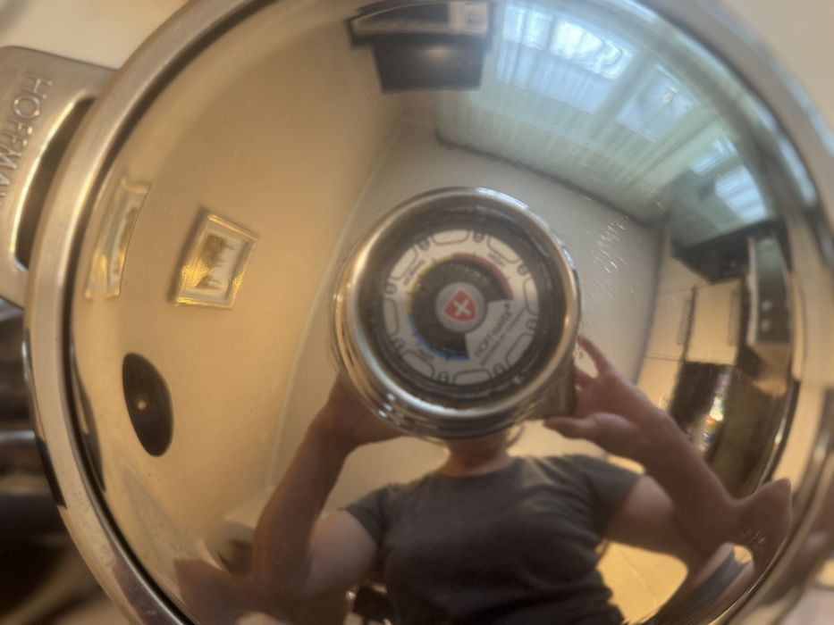 кастрюль и чайник